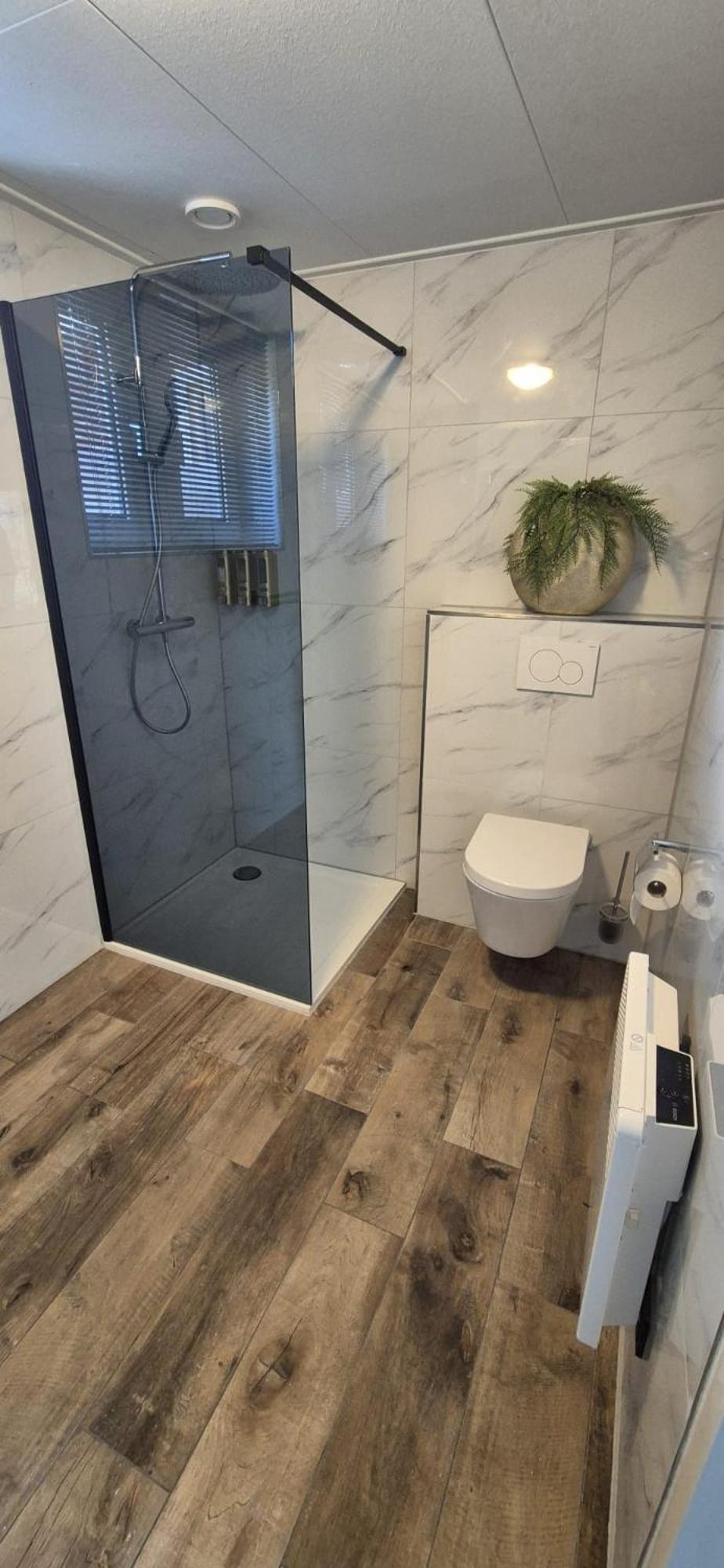 Hotel 'De Heren' Bad Nieuweschans Esterno foto